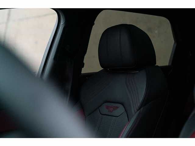 31:Bentley Bentayga S V8, SUV, Claret, Bentley Knokke